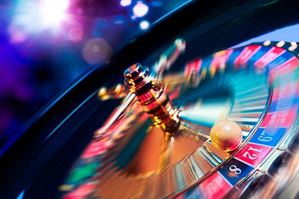 olxt0t0 mobile app interface showing sportsbook and live-dealer game categories